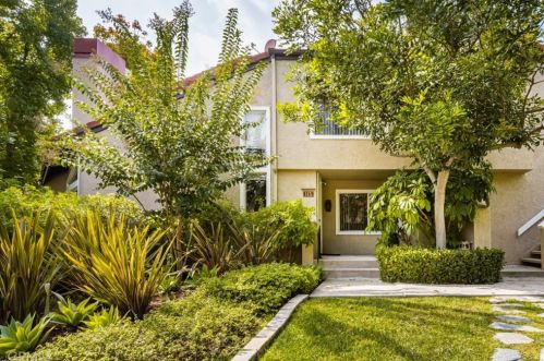113 Stanford Ct, Irvine, CA 92612-1671