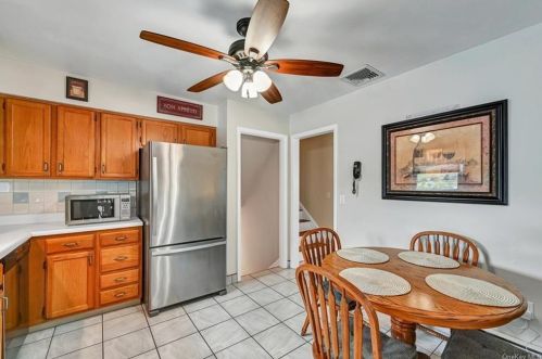 9 New Castle Dr, Washingtonville NY  10992-1735 exterior