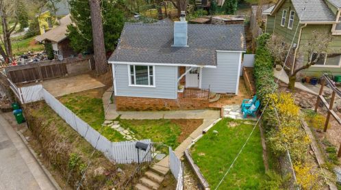 321 Race St, Grass Valley CA  95945-7328 exterior