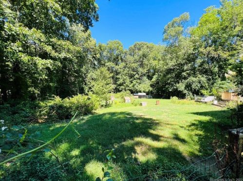 322 Stone Hill Rd, Norwich, CT 06351-1231