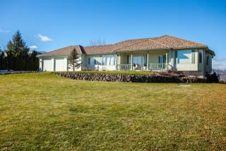 3510 Westridge Pl, Wenatchee, WA 98801-9097