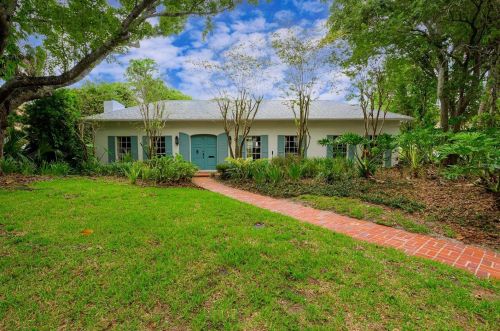 3 Riverside Cir, Ormond Beach, FL 32176-6538