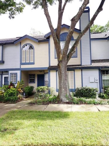 2752 Lancaster Ct, Apopka FL  32703-8140 exterior