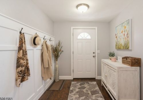 55 Charles St, Roselle Park NJ  07204-2258 exterior