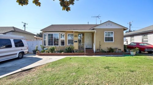 4561 Adenmoor Ave, Lakewood CA  90713-2515 exterior