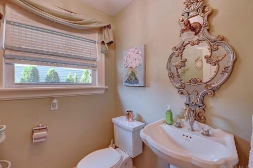 44 Newton Ter, Waterbury CT  06708-1919 exterior