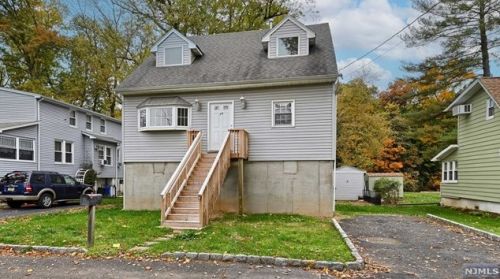 29 River Rd, Oakland NJ  07436-1912 exterior