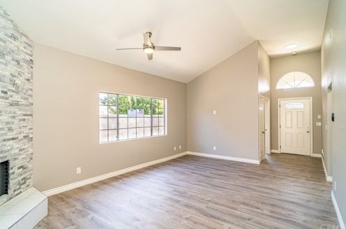 5477 Myrtle Ave, Long Beach CA 90807-2440 exterior