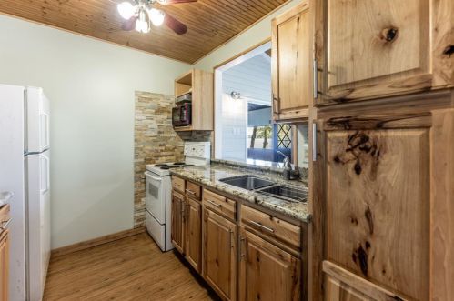 227 Sassafras Dr, Chita TX  75862-6812 exterior