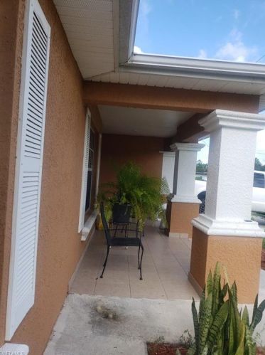 2517 42nd St, Lehigh Acres, FL 33976-4740