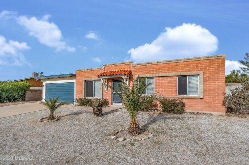 4670 Wild Horse Dr, Tucson, AZ 85742-9532