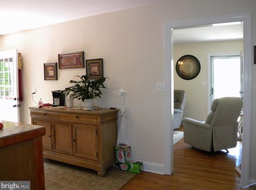 16461 Richmond Tpke, Bowling Green VA  22427-2207 exterior