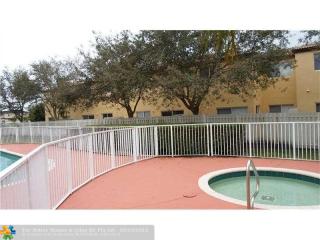 10223 18th Ct, Hollywood FL  33025-1784 exterior