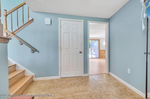 34 Wyoming Dr, Jackson Twp NJ  08527-1544 exterior