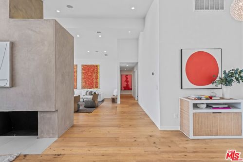 3423 Scadlock Ln, Van Nuys CA  91403-4915 exterior