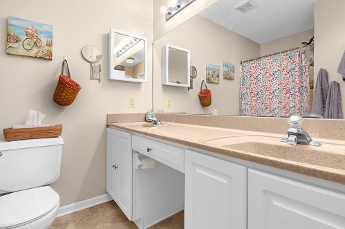 1884 Shoshone Dr, London OH  43140-9020 exterior