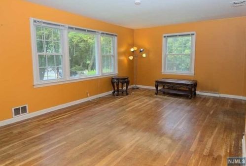 1133 Knoll Rd, Boonton, NJ 07005-9620