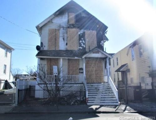 16 Jones Ave, Bridgeport CT 06604-3114 exterior