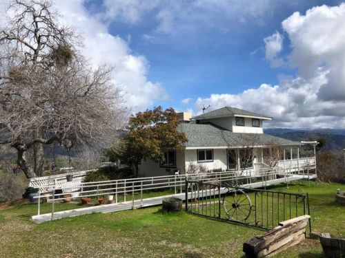 30265 Seminole Rd, Tollhouse, CA 93667-9715