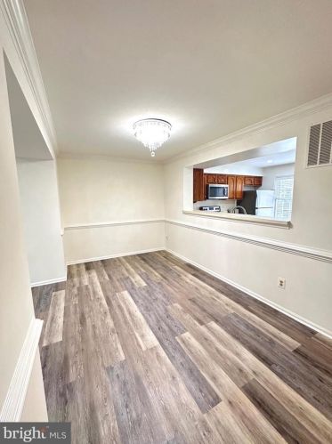 7537 Westmore Dr, Springfield VA  22150-4271 exterior