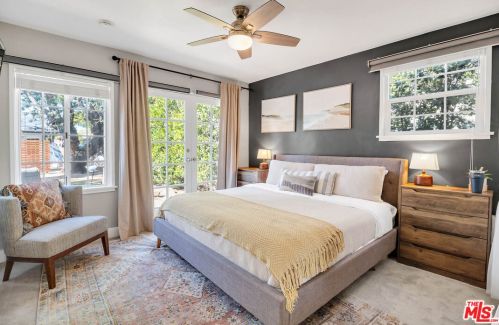 15027 Hartland St, Van Nuys CA  91405-3714 exterior