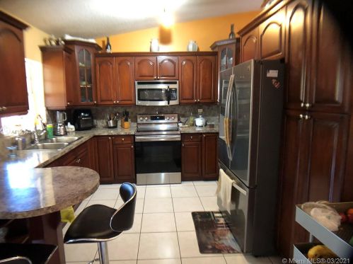 14337 100 Ln, Miami FL  33186-6962 exterior