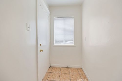 930 11th St, Long Beach CA  90813-3577 exterior