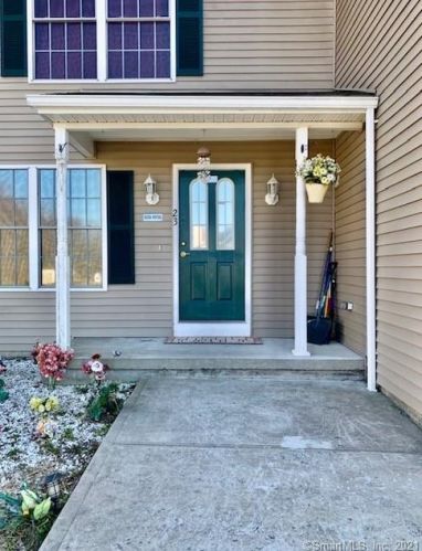 23 Emerald Pines Rd, Waterbury, CT 06704-1289