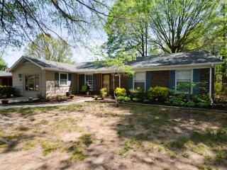 5202 Amberhill Dr, Greensboro, NC 27455-2212