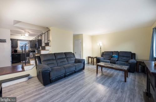 740 Holly Dr, Pottstown, PA 19464-3606