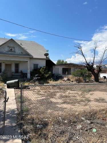 1035 Hollywood Rd, Safford, AZ 85546-9425