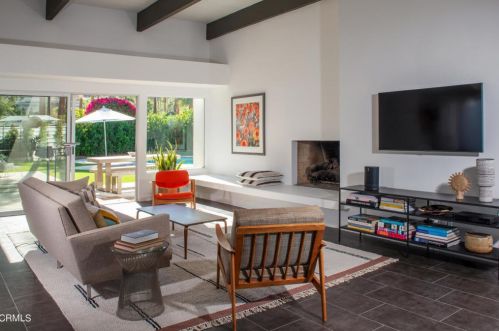 2055 Palm Canyon Dr, Palm Springs CA  92262-2921 exterior
