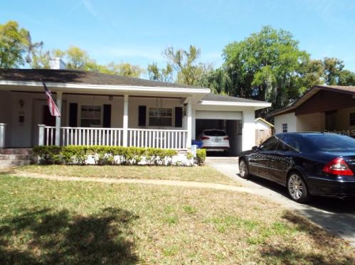 215 Palm Dr, Lakeland, FL 33803-2647