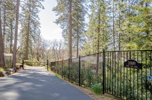 20889 Tiger Tail Rd, Grass Valley, CA 95949-6936
