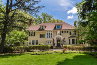 70 Oak Rdg Ave, Summit NJ  07901-4305 exterior