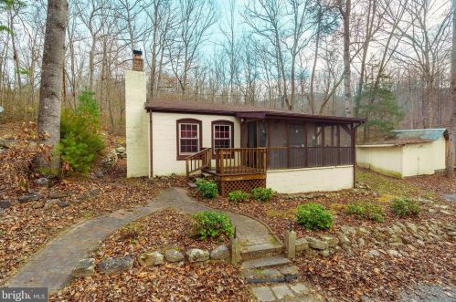 390 Short Mountain Rd, Edinburg, VA 22824-3418