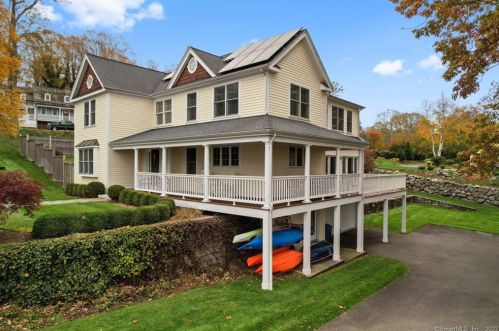 1 Collins Ln, Essex, CT 06426-1102