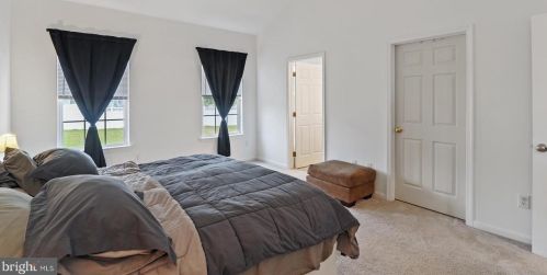 240 Wycombe Dr, Dover DE  19904-3857 exterior