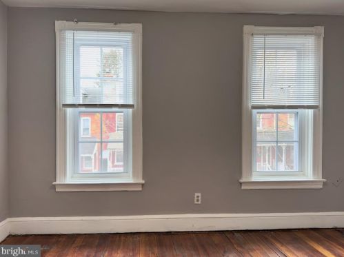 565 Pershing Ave, Lancaster PA  17602-4369 exterior