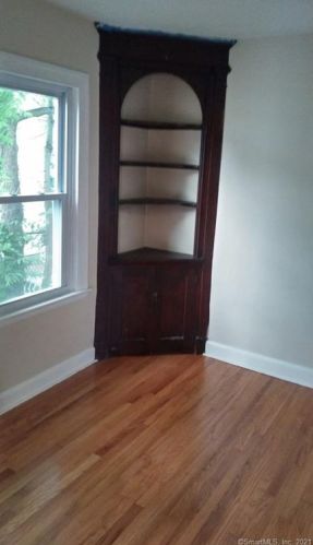 31 Hutchinson St, Waterbury CT  06708-4512 exterior
