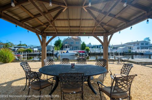 45 Lagoona Dr, Bricktown NJ 08723-7642 exterior