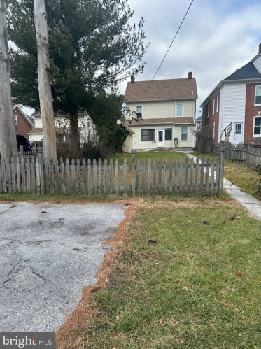 330 3 St, Hanover PA  17331-4909 exterior