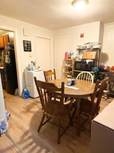 14 Sisson St, Warren, RI 02885-3012