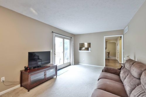 1205 Mesa Dr, Covington KY 41018-3812 exterior