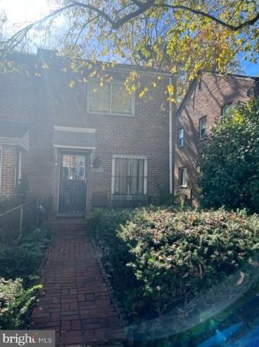 637 Brandywine St, Washington, DC 20032-3658
