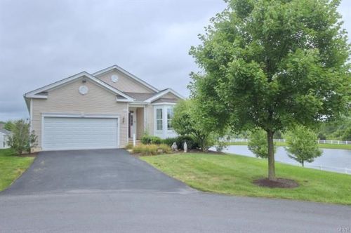 6832 Jewel Ln, Macungie, PA 18062-8024