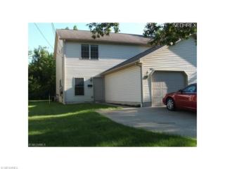 1232 Field St, Canton OH  44709-1627 exterior