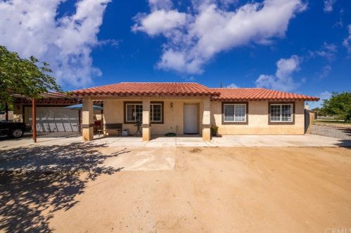 14910 La Brisa Rd, Victorville, CA 92392-9685