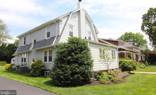 122 Sutton Rd, Ardmore, PA 19003-3117