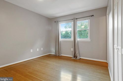 5709 Noland Rd, Woodbridge VA  22193-4110 exterior